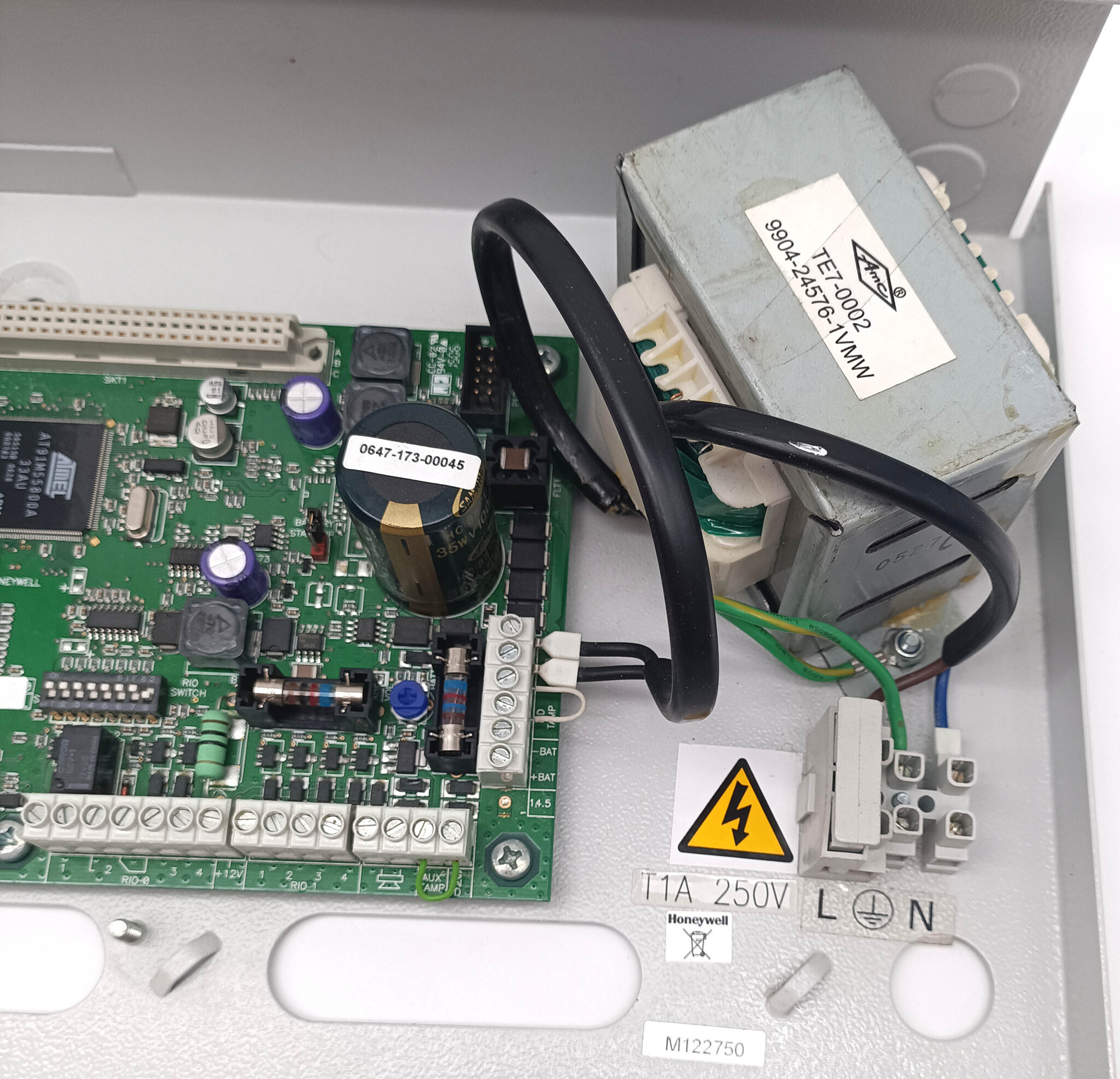 Охранно-пожарная панель контроля Honeywell Galaxy G3-144 (3-144C, C144)