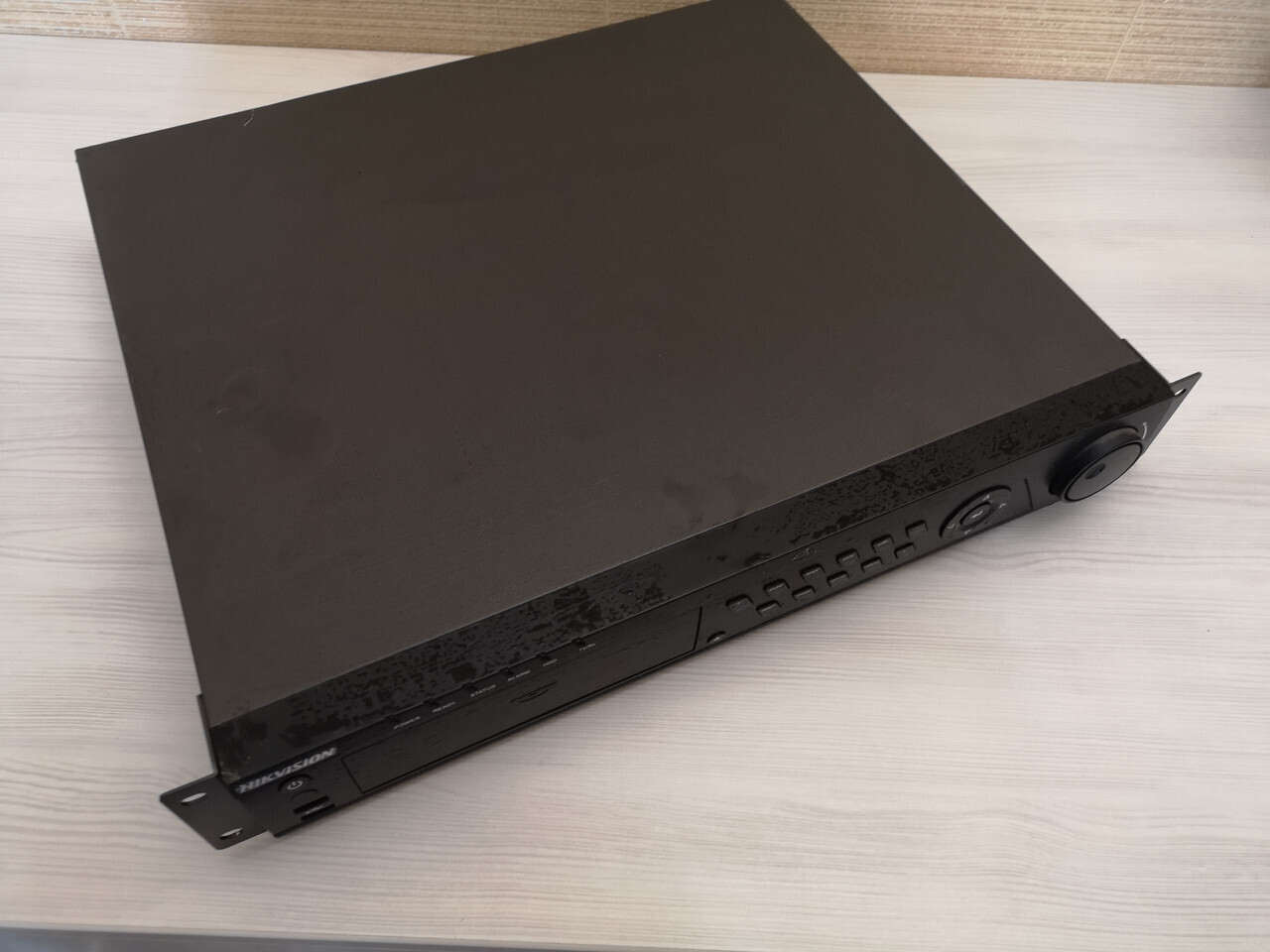 Видеорегистратор IP для видеонаблюдения HIKVISION DS-7308HFI-S