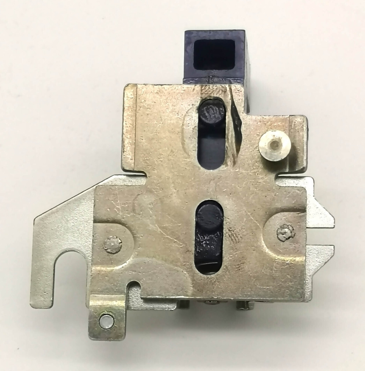 Механический индикатор перегрузки ABB E1/6 1SDA038337R0001
