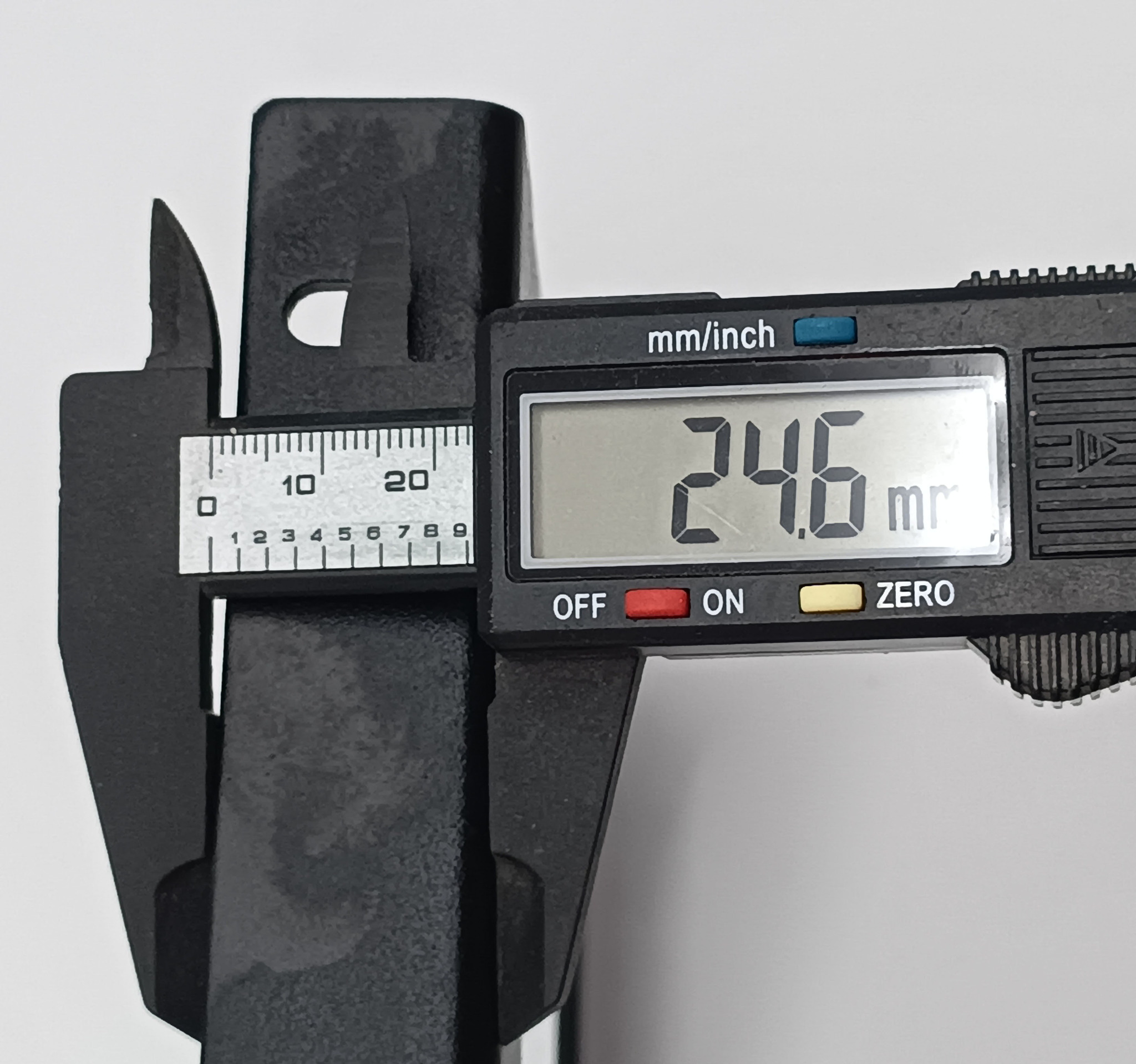 Уши для крепления APC 870-11548A R3 кронштейн для ИБП