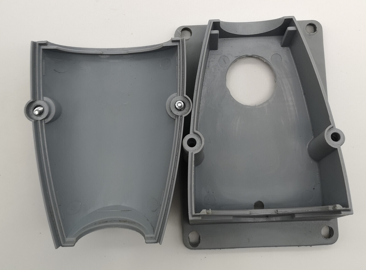 Розетка для монтажа на поверхность 32A, 3P+E, IP44, 380В ABB CEW 332 RS6 2CMA193130R1000