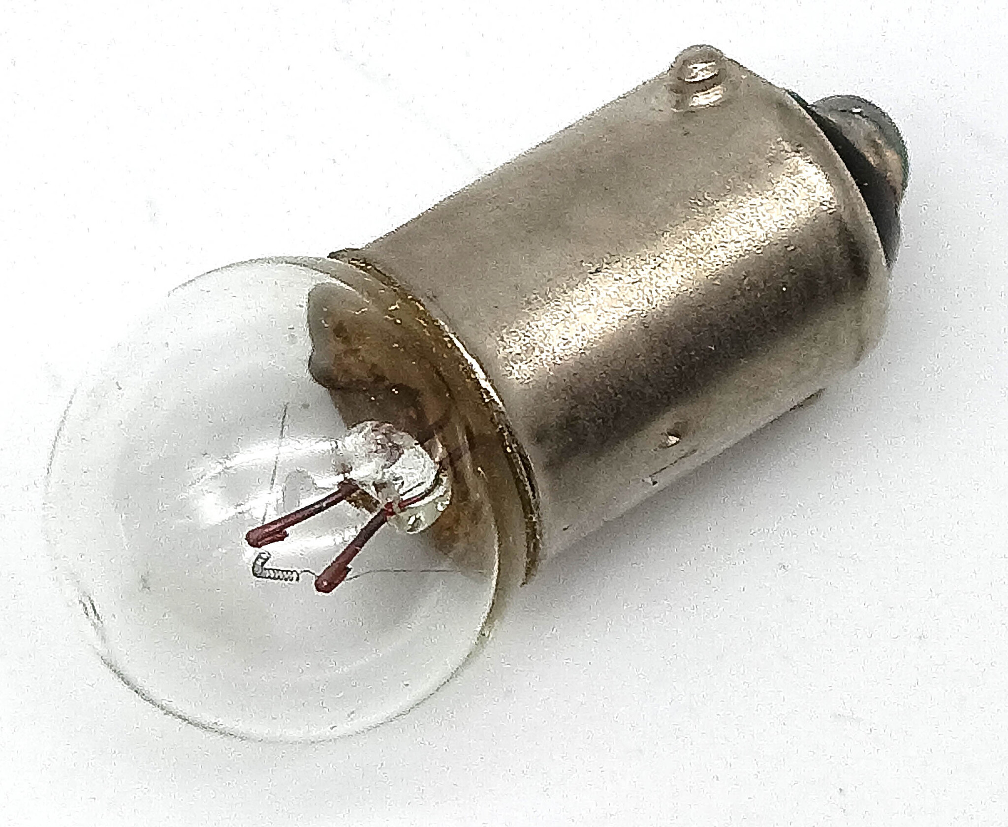 Лампа накаливания "Свет" миниатюрная МН 2,5-0,29 2.5в, 0,29а, B9S/14