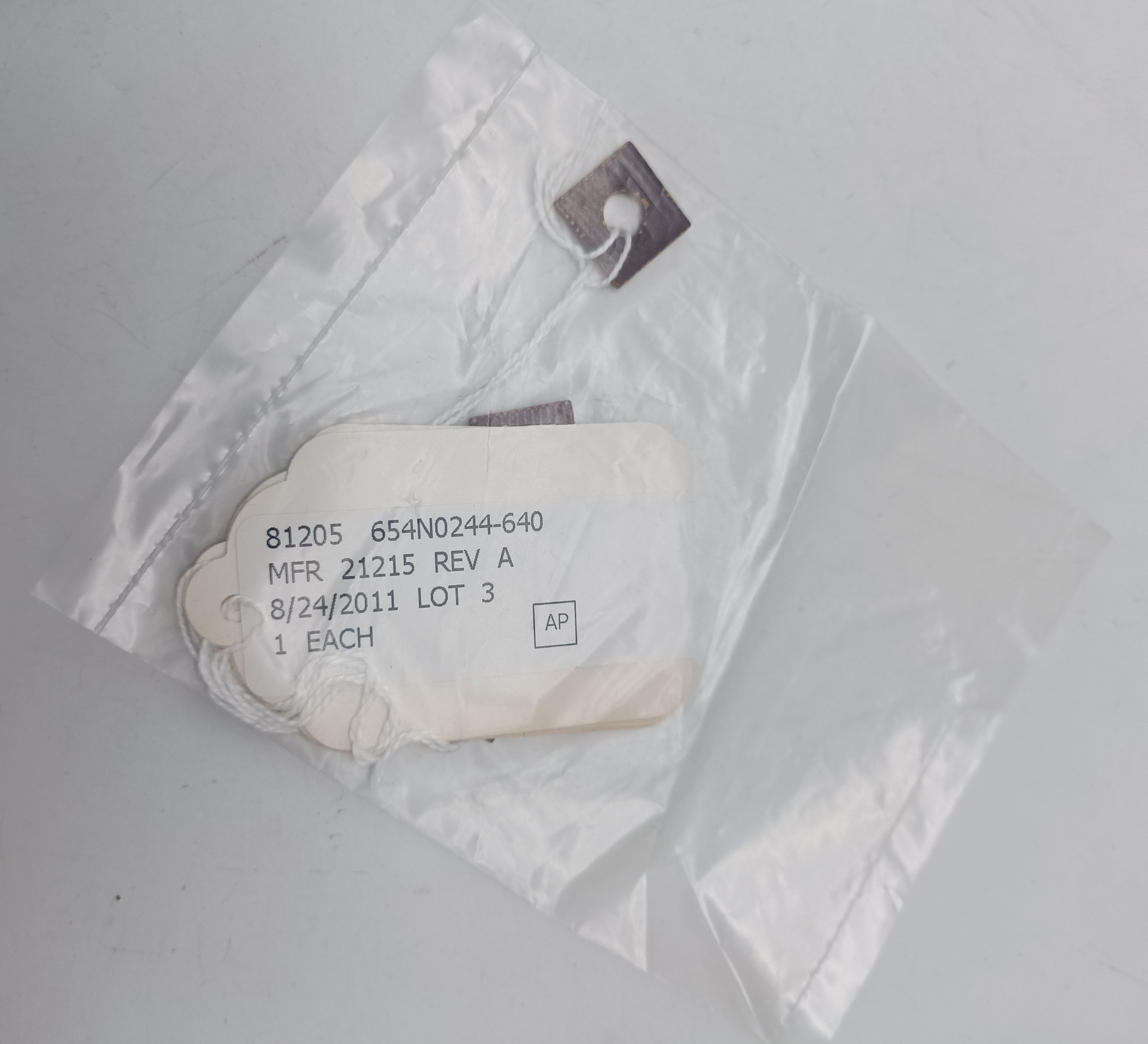 Стяжка 654N0244-640