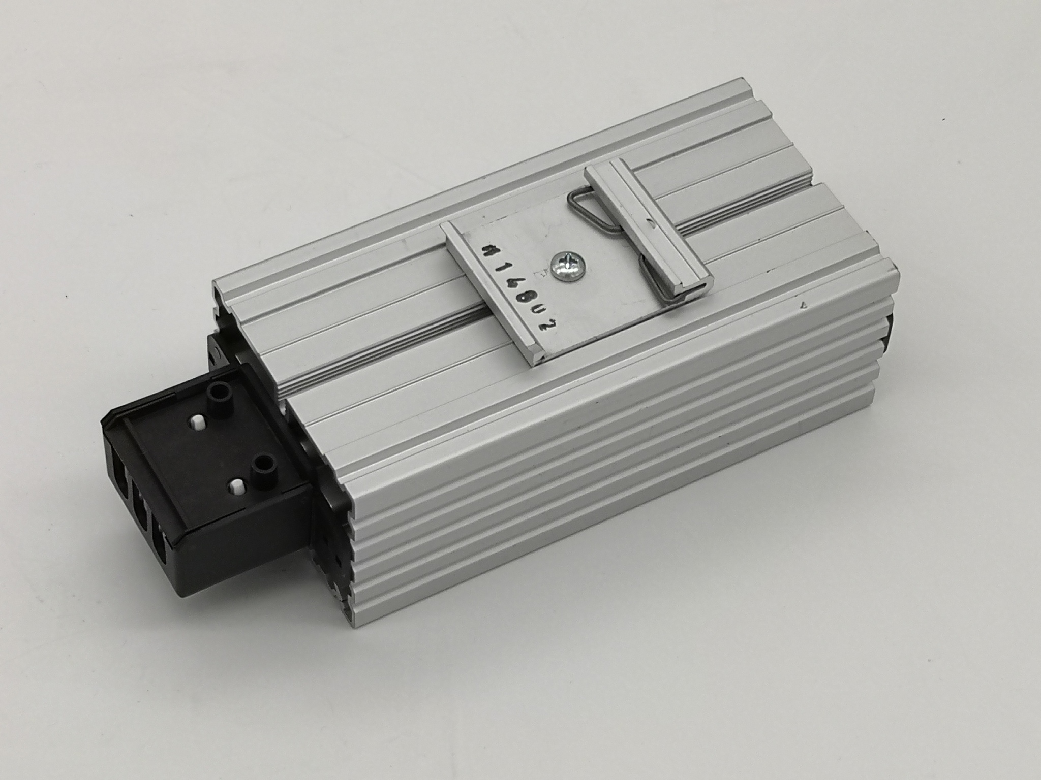 Нагреватель pfannenberg FLH 100 110-250V AC 50/60 Hz  (p/n:17010005007)