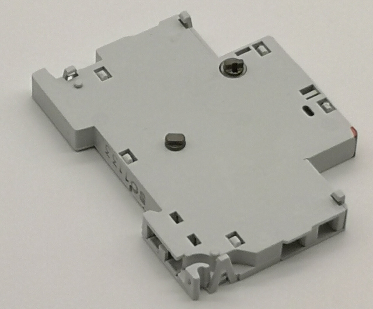 Дополнительный контакт 1НО+1НЗ, боковой ABB HK-11 (для MS225/MS325) 1SAM101901R0001