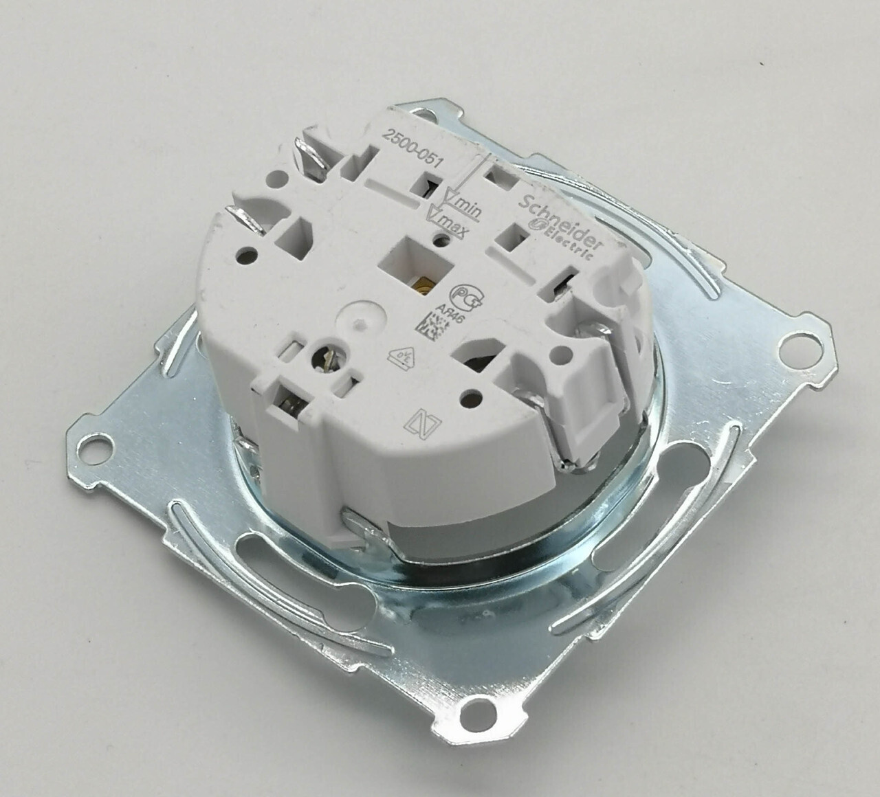 Мех-М Розетки С Крышк. З/К, С/Ш Ip 44, 220В Mtn2310-0319 Schneider Electric