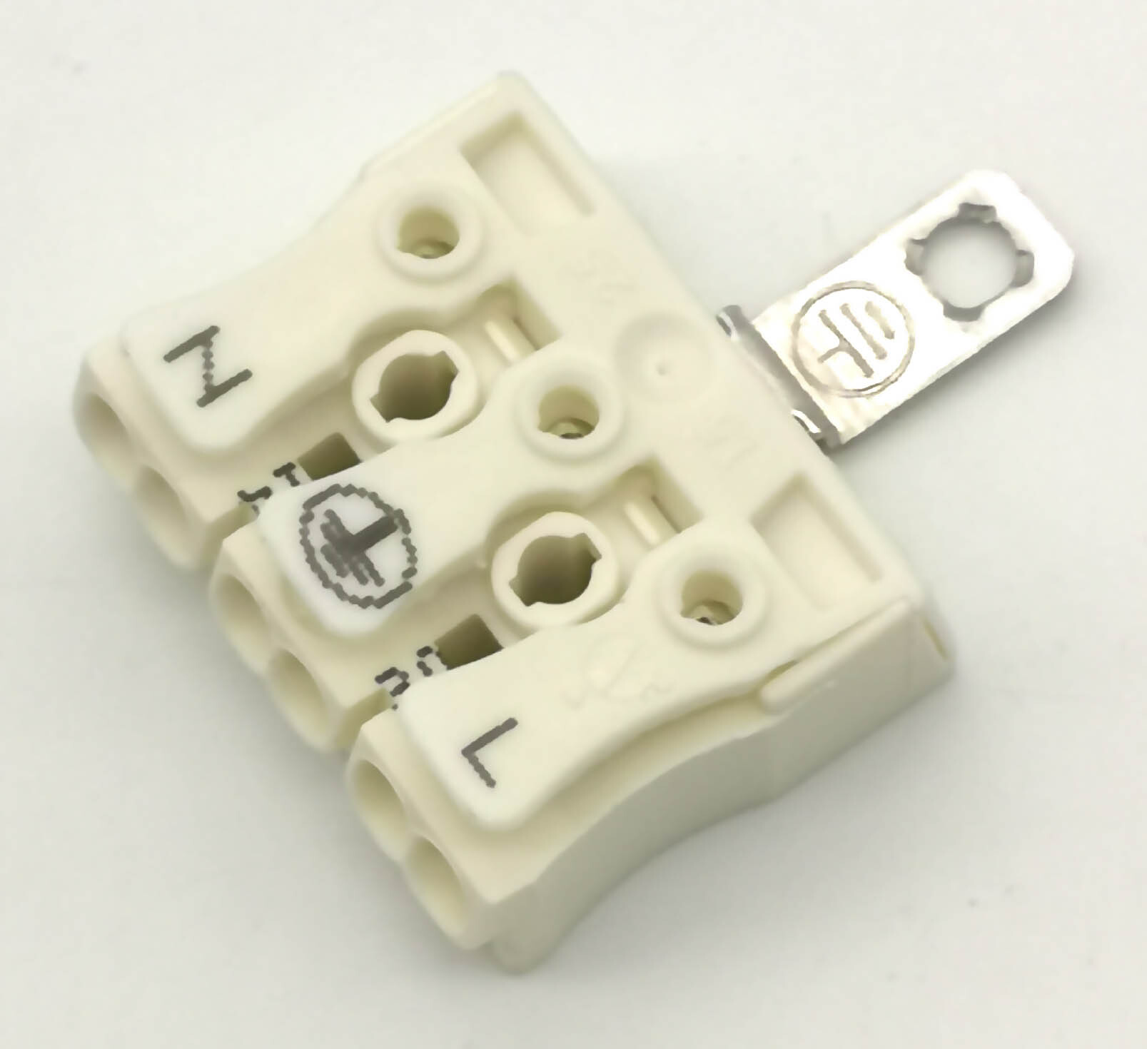 Колодка клеммная трёхполюсная TRIDONIC.ATCO SLK 3/3OF +E-SCHR N-ERDE-L 88710312