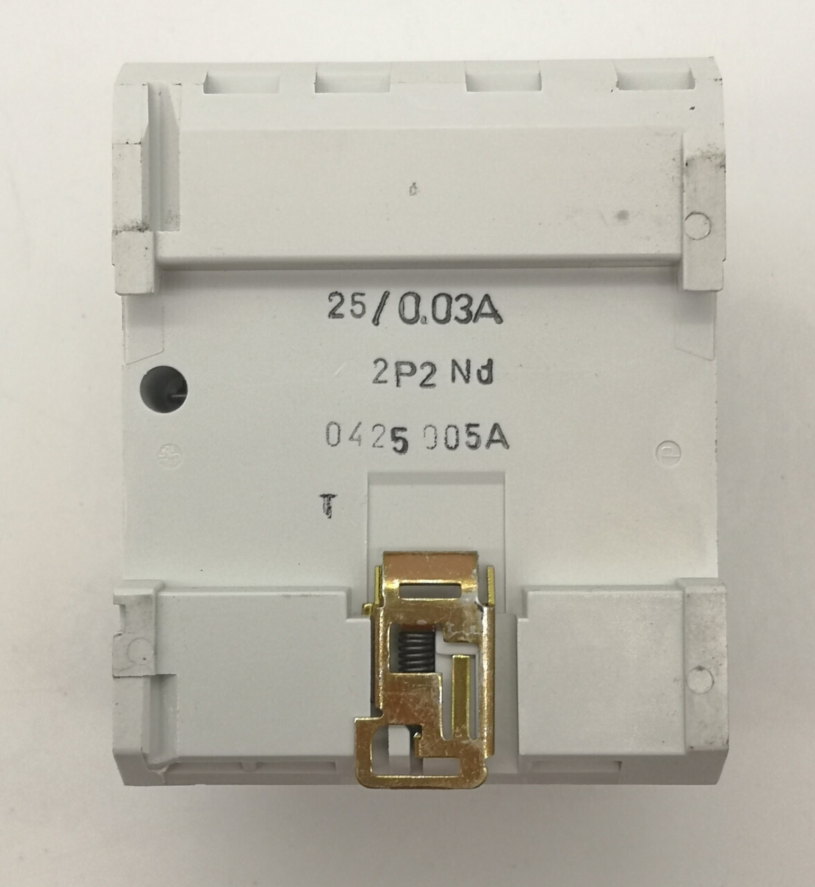 УЗО 4-полюсный 25А, ток утечки - 30мA ABB F374/25/0.03 сн(374)