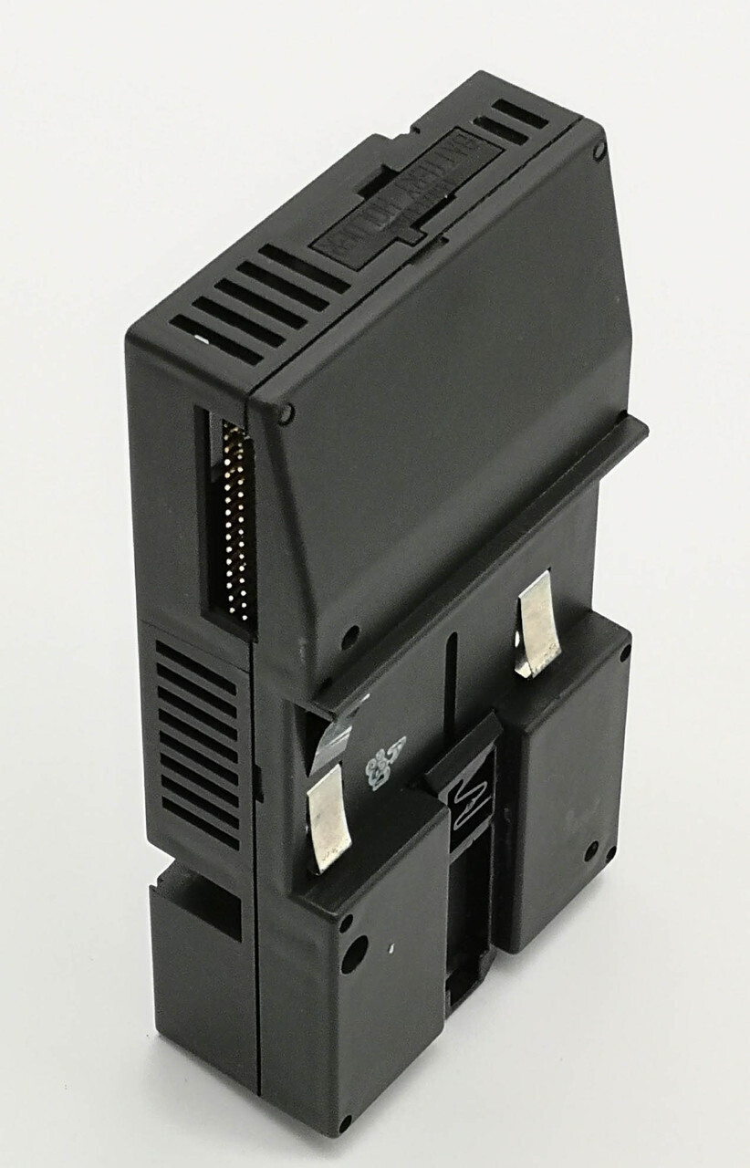 Контроллер VersaMax IC200CPU001-dh (CPU001)