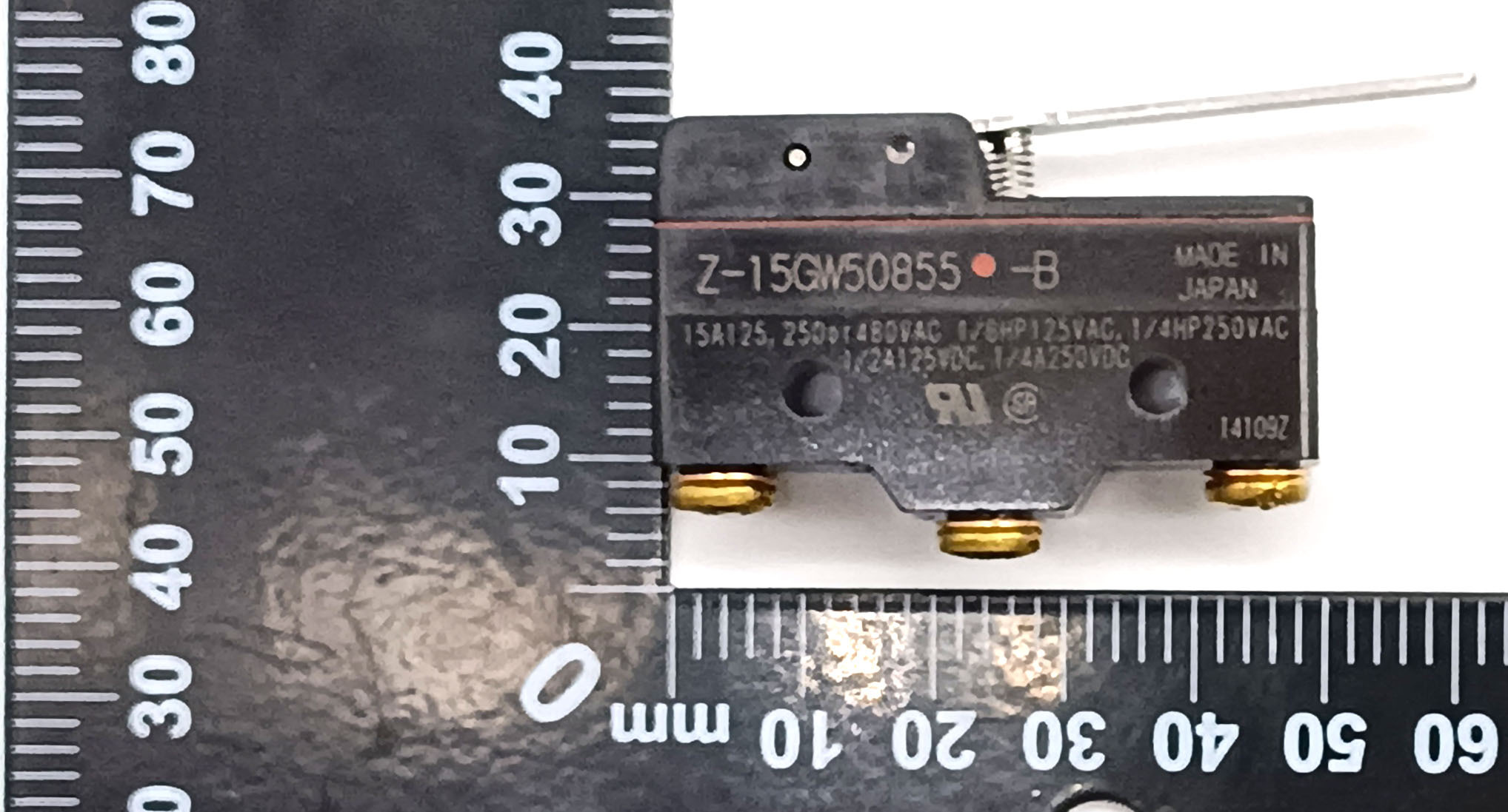 Переключатель OMRON Z-15GW50855 -B (Yale 580072128)