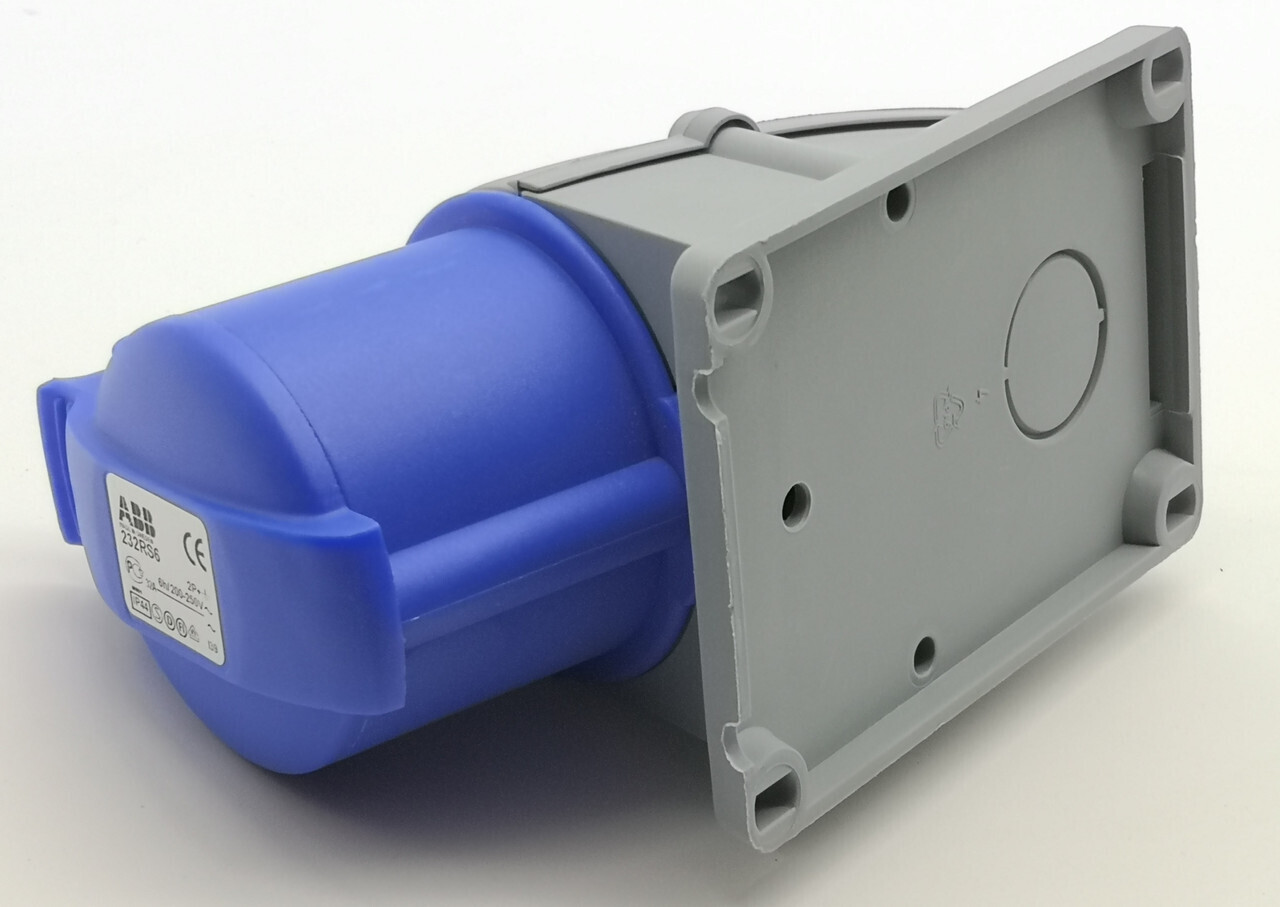 Розетка для монтажа на поверхность 32A, 2P+E, IP44, 220В ABB CEW 232 RS6 2CMA193122R1000